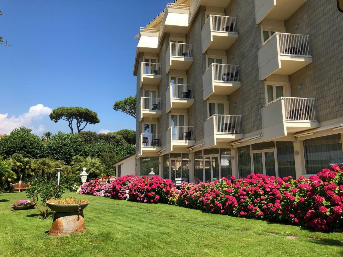 Hotel Atlantico Forte dei Marmi Exterior foto